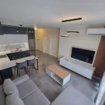 H&e Sea View 2-bedroom Qerret